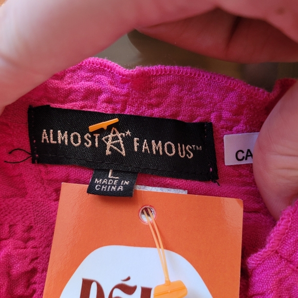 Almost Famous Fuchsia Textured Short Sleeve Top - Picture 5 of 6